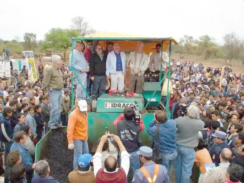 Resaltan el valor histórico de la
pavimentaciónde la ruta nacional 81