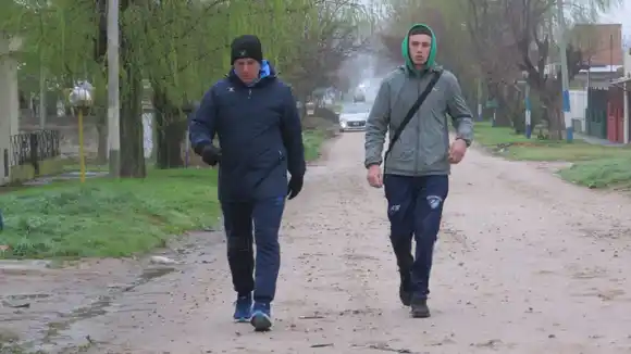 Marcelo González alcanzará los 200 kilómetros en su quinta jornada de caminata por Mar del Plata