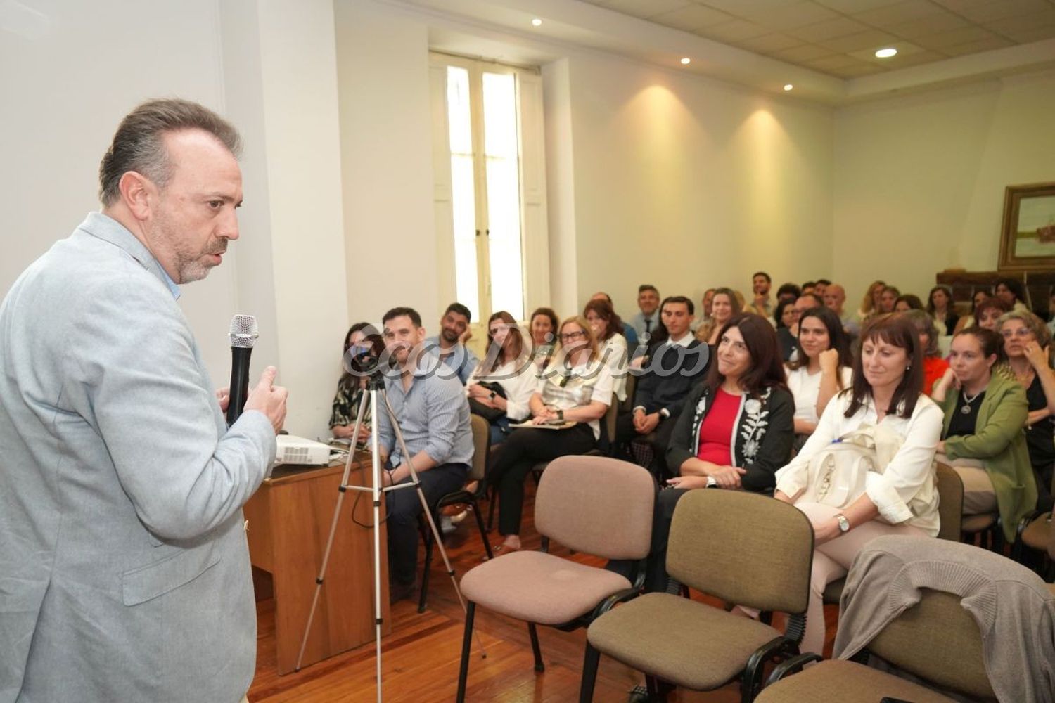 Charla de Amós Arturo Grajales