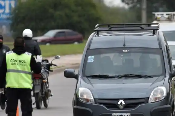 Tránsito: ¿Puedo circular sólo presentando la licencia de conducir digital?