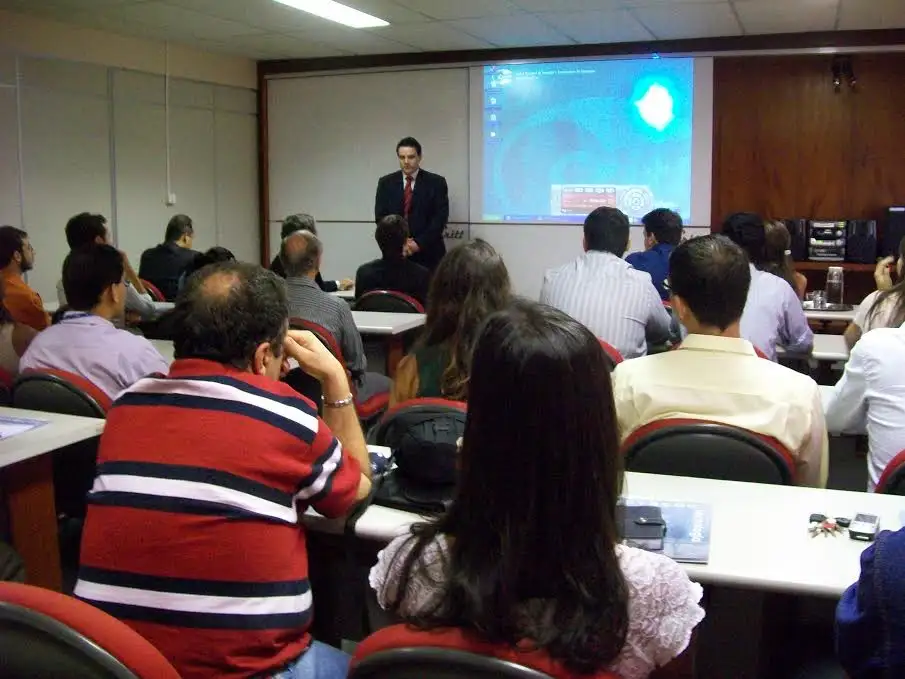 Capacitación para jóvenes emprendedores en la Oficina de Empleo