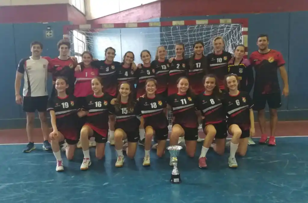 Dos títulos para Defensa, sobresaliente en handball