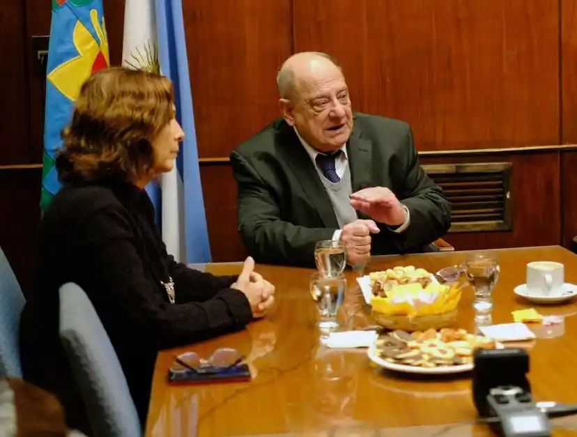 Arroyo: "Hay oponentes que viven de la política y hablan de gestión"