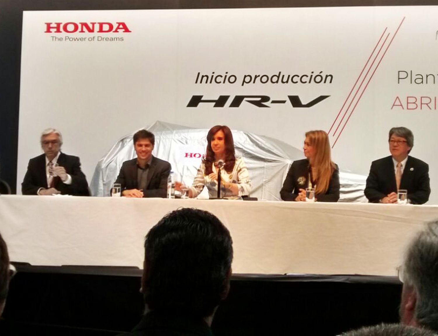 Cristina a empresarios: "Para aumentar inversión hay que reducir un cachito las ganancias"