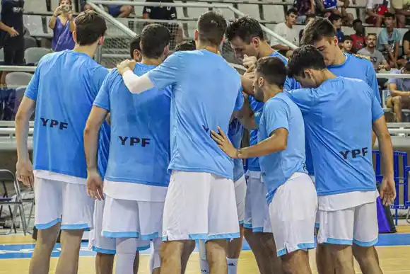 La Selección Argentina finalizó su preparación en Europa y regresó al país