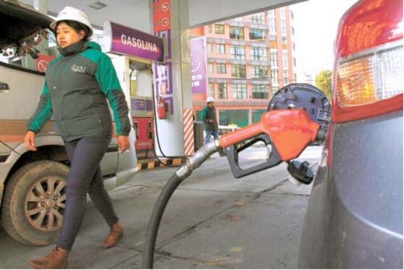 Bolivia, entre los países con precios más bajos de combustible en Sudamérica