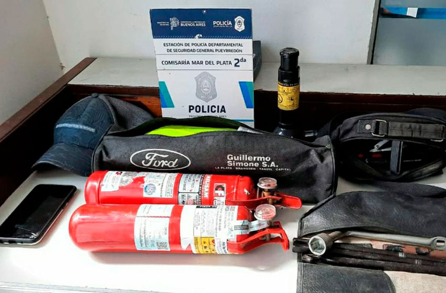 Esclarecen robo en un auto: encontraron los elementos en un allanamiento