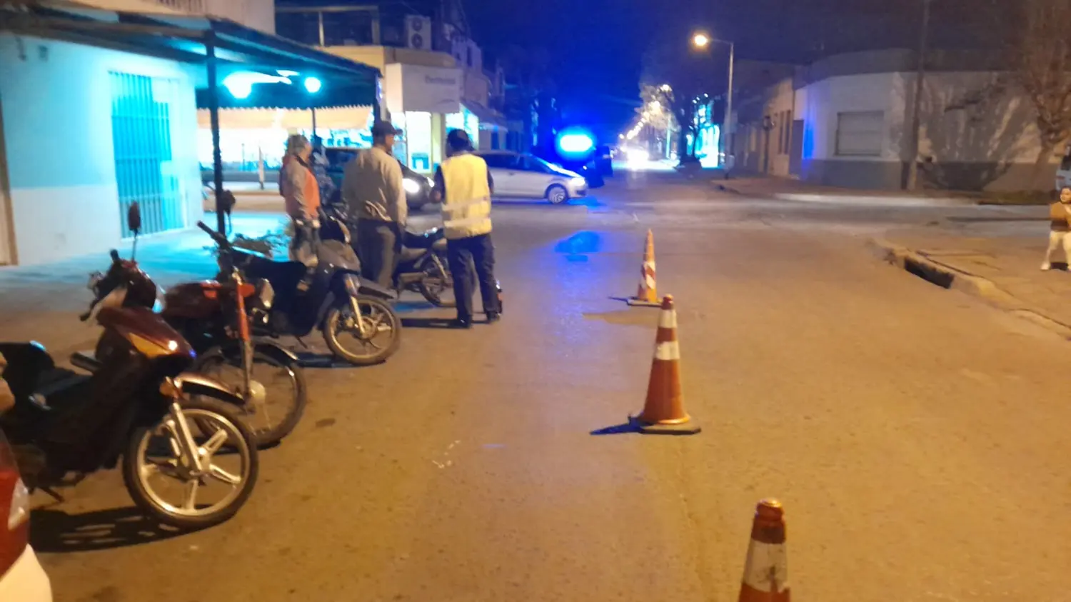Operativos de tránsito: secuestran motos, autos abandonados y labran infracciones por mal estacionamiento