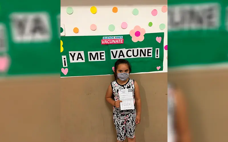 ¡Olivia Arriola se vacunó!