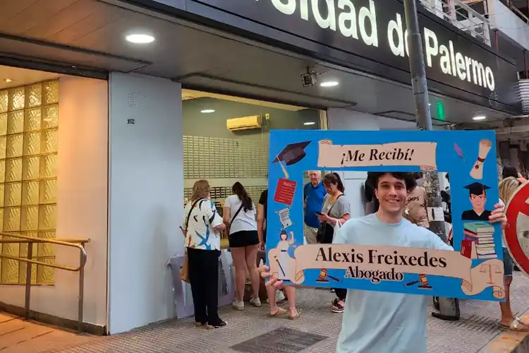 ¡Alexis Freixedes es abogado!