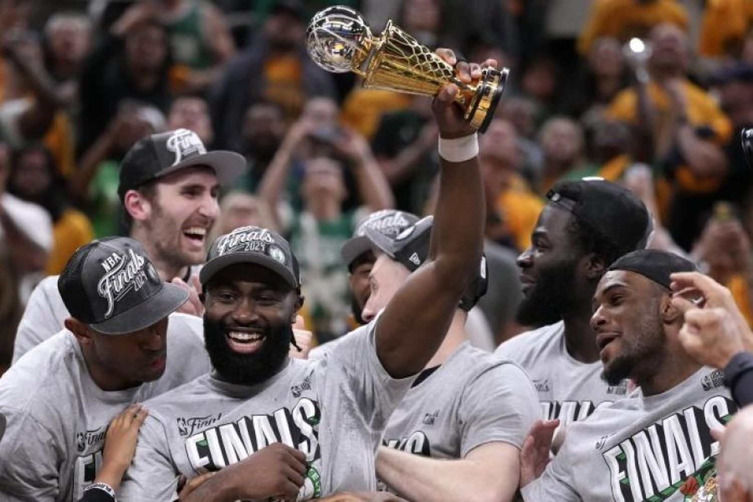 Boston Celtics barrió a Indiana Pacers y se clasificaron a las finales de la NBA