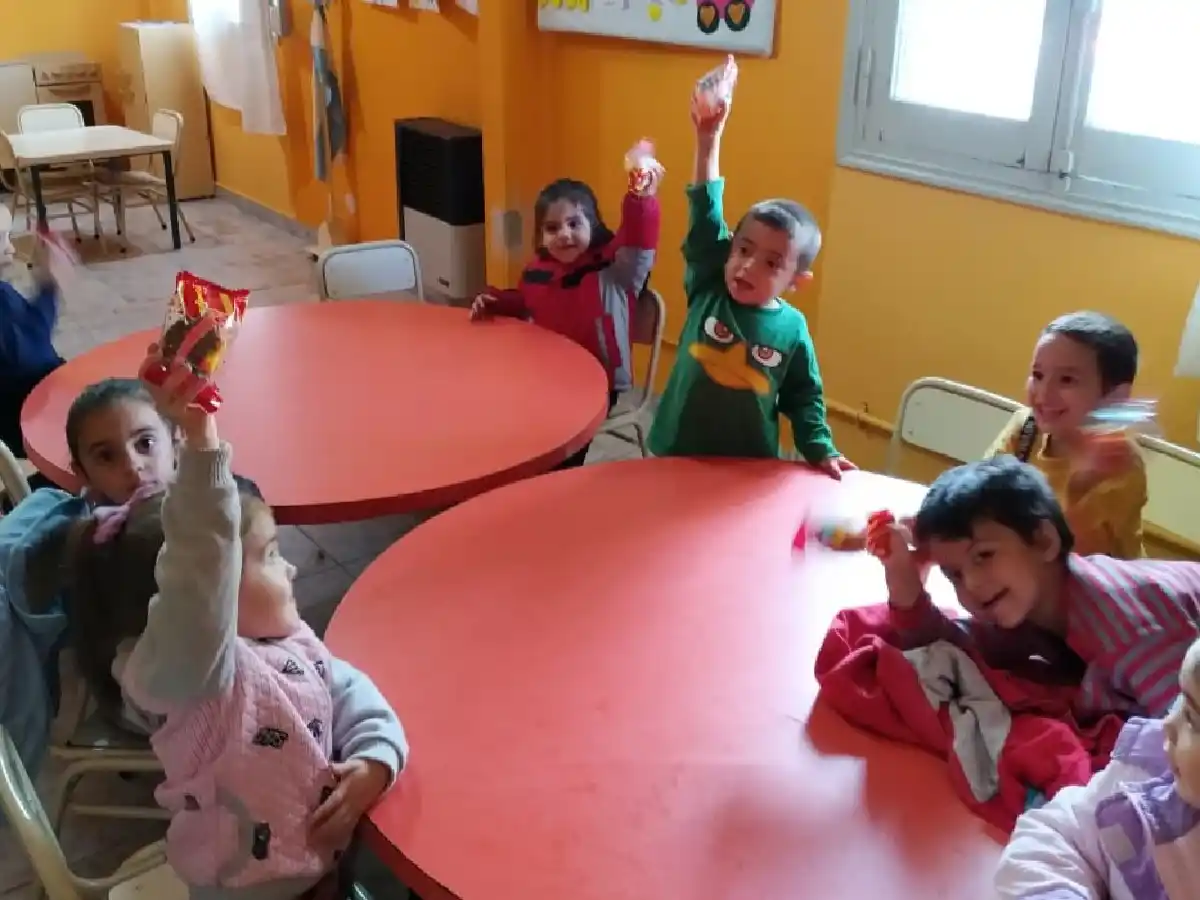 Entregaron huevos de Pascua a guarderías municipales