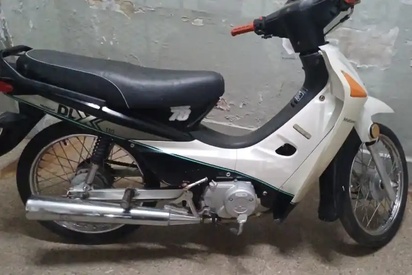 Le robaron la moto y la encontró horas más tarde junto al arroyo Saladillo