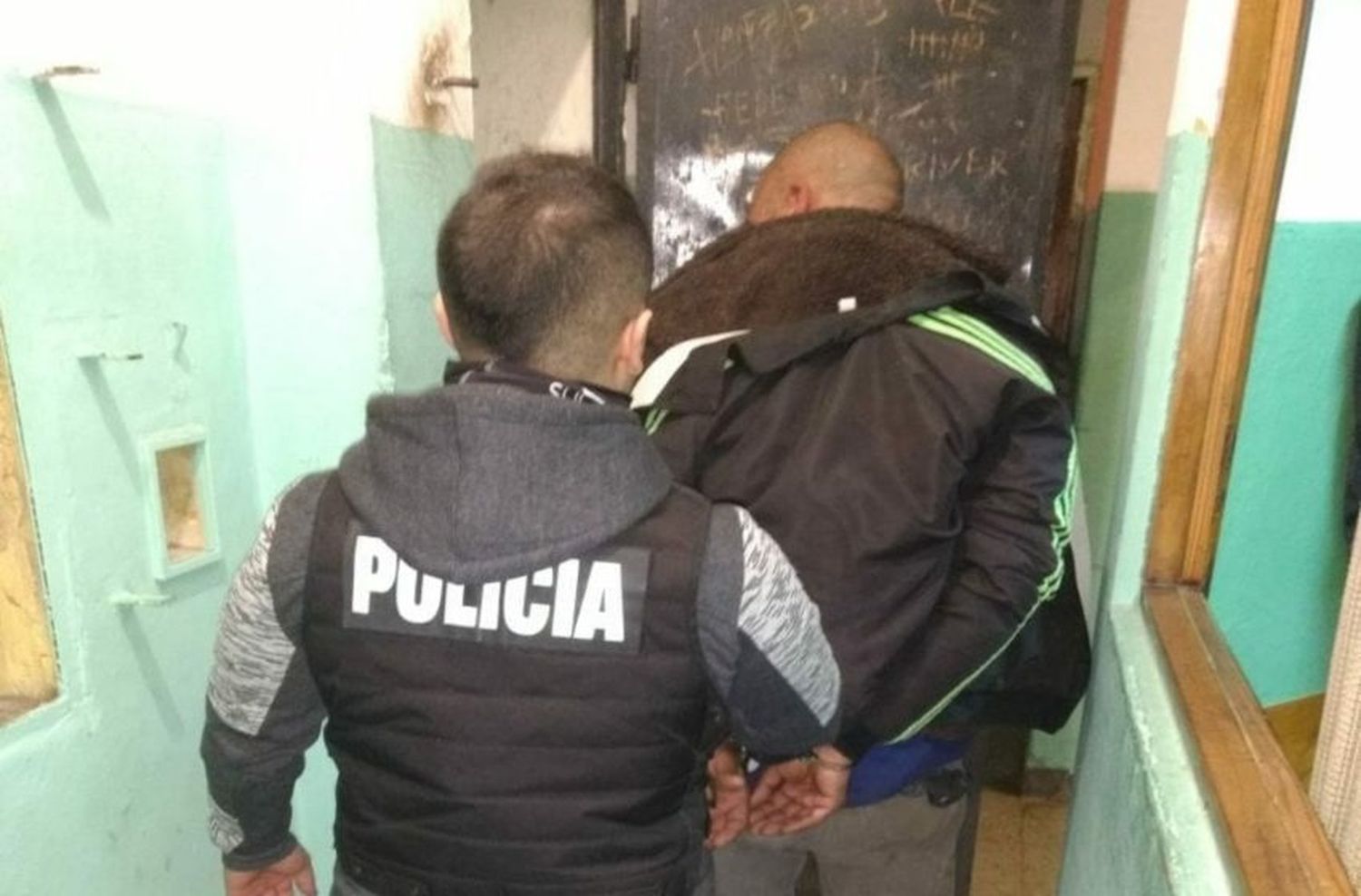 Fue detenido tras protagonizar un robo armado contra una mujer