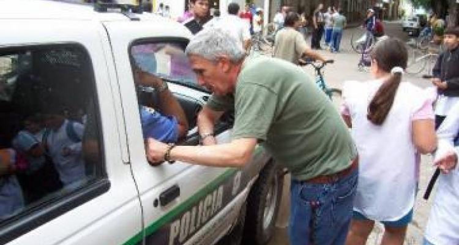 Cortaron Mitre pidiendo trabajo