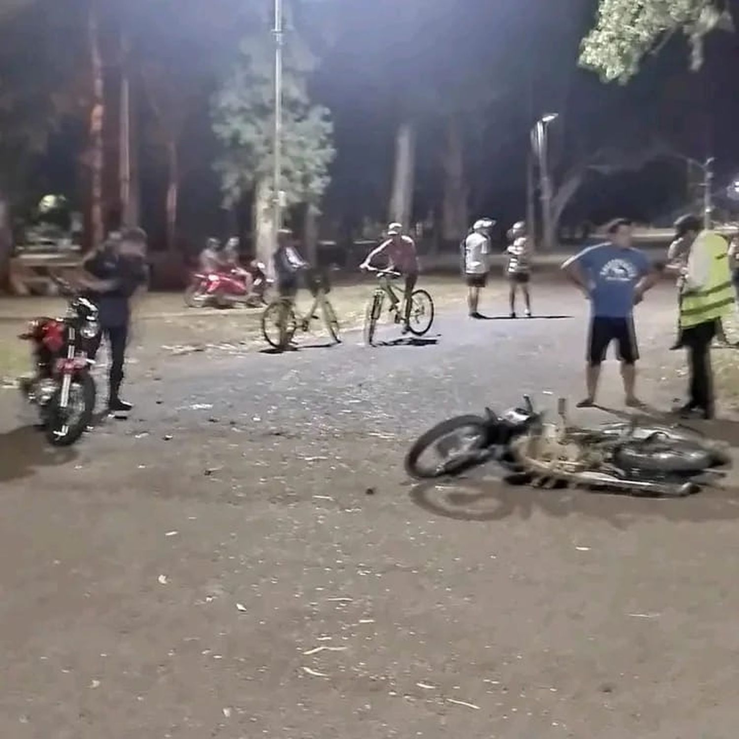 Accidente Entre Dos Motos En El Parque Quintana: