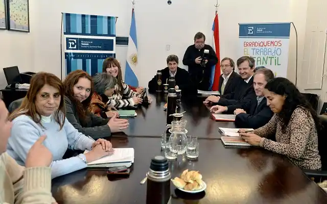 El gobierno entregó a los gremios estatales el instructivo para las recategorizaciones