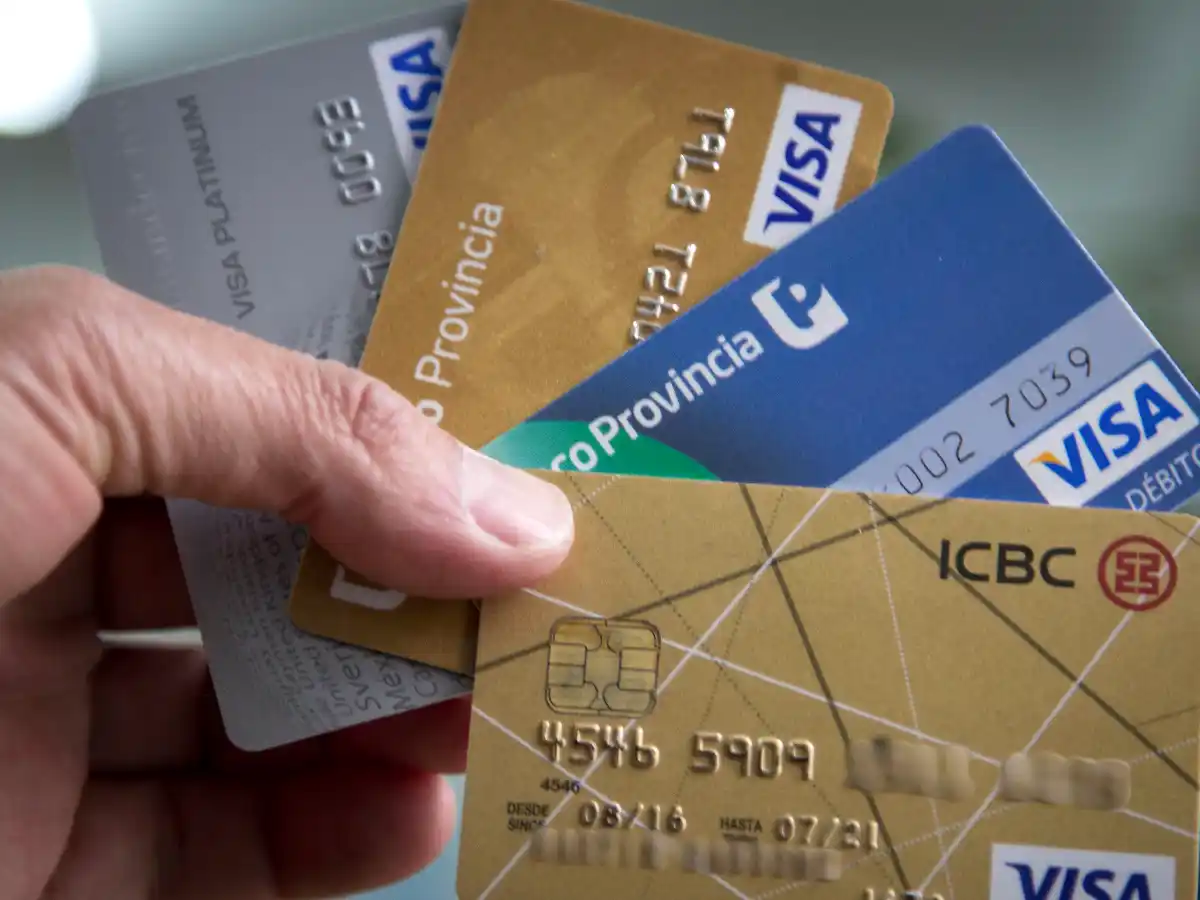 Crece el endeudamiento con tarjetas de crédito