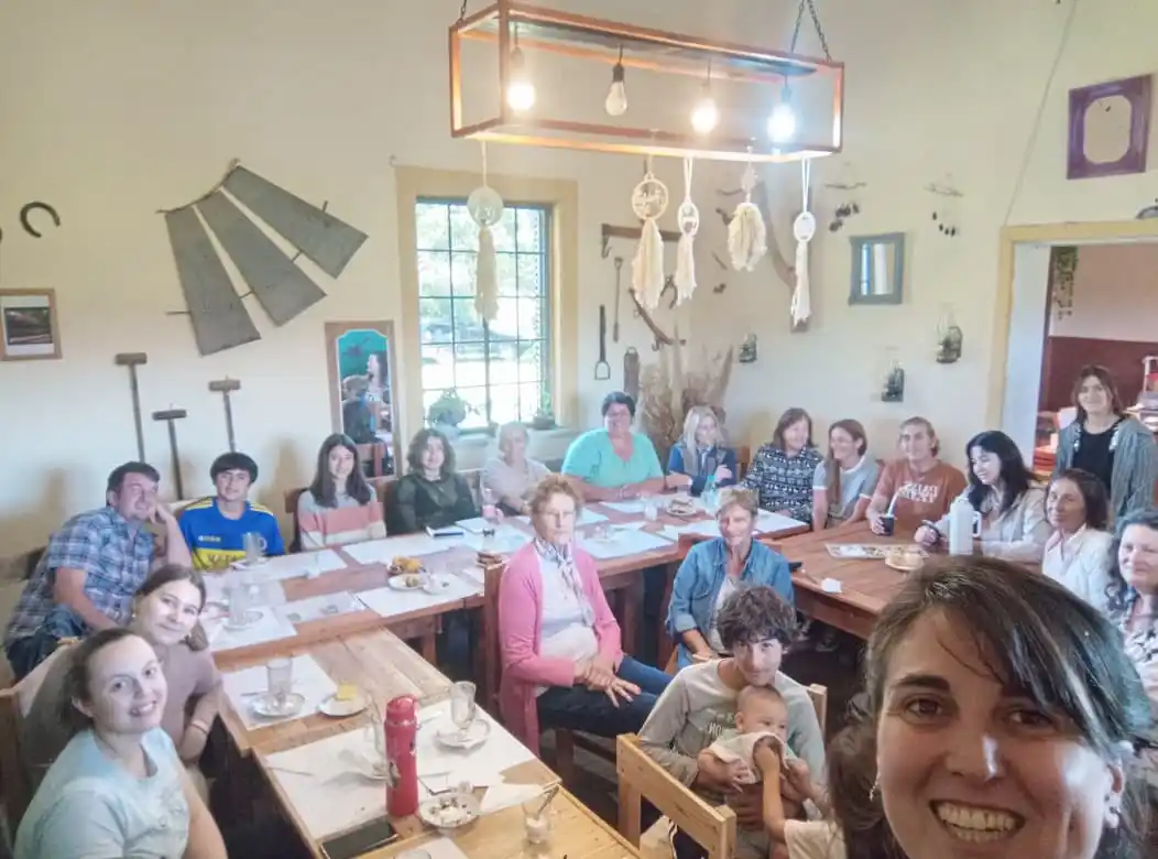 Un taller de arte que logró unir al pueblo de Fulton y revalorizar parte de su identidad rural