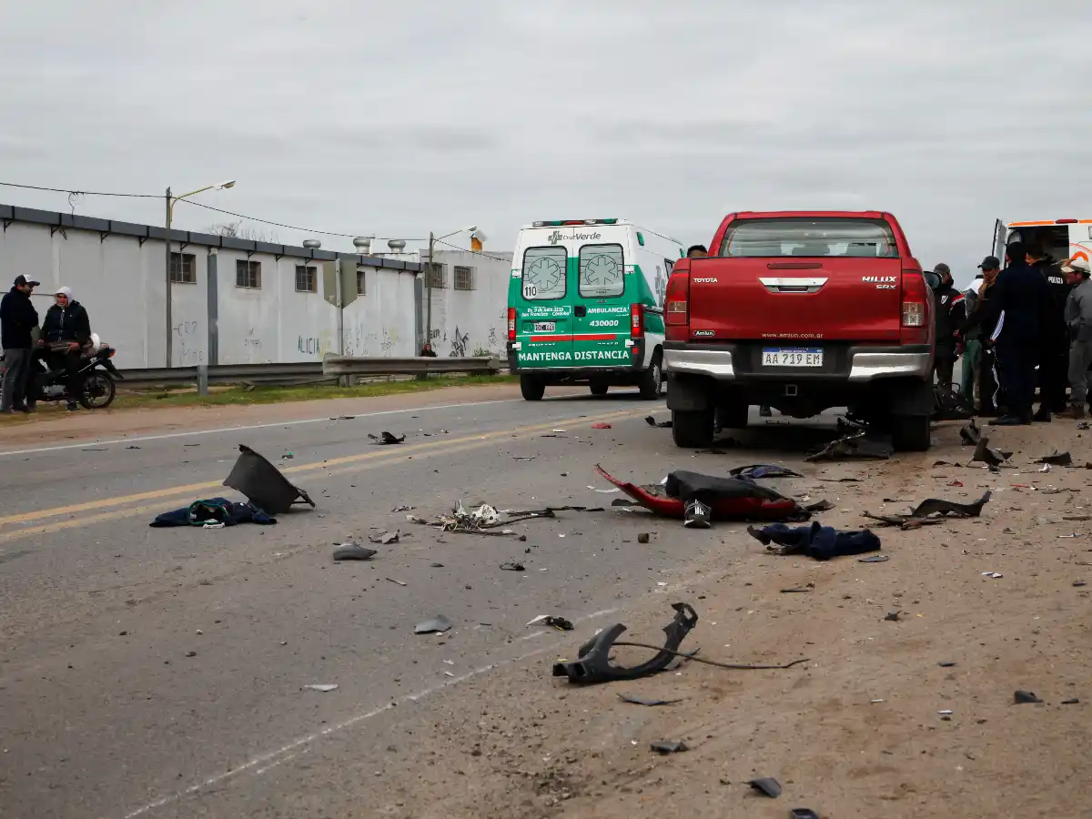Familiares del joven fallecido en choque  aguardan que les devuelvan su cuerpo 