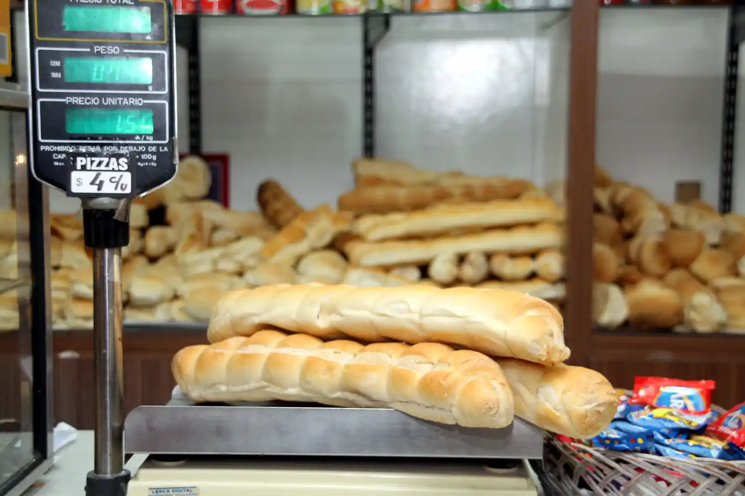 Se informará a almaceneros y panaderos los cambios en la ordenanza por la venta de pan