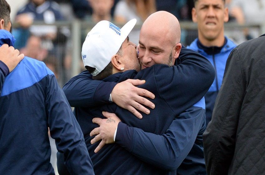 Lealtad a Diego: renunció el Gallego Méndez, ayudante de campo de Maradona en Gimnasia