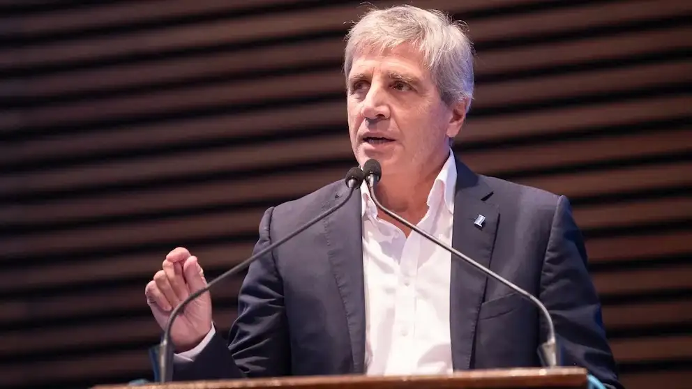 El ministro de Economía, Luis Caputo.