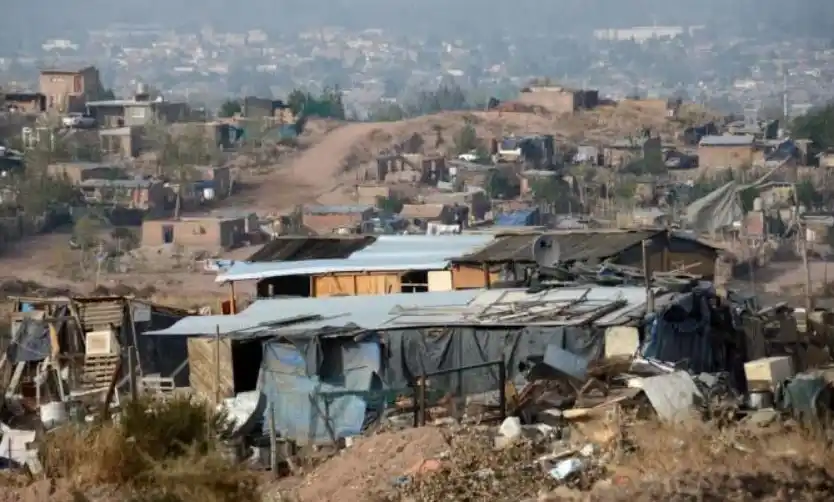 La pobreza cerró 2022 en 39,2%: ya afecta a 18,1 millones de argentinos