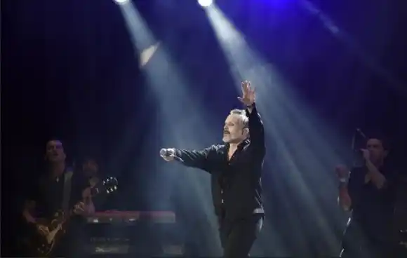 Miguel Bosé reactiva sus redes sociales