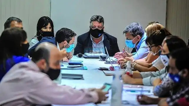 Paritarias: el Gobierno convoco a los gremios docentes