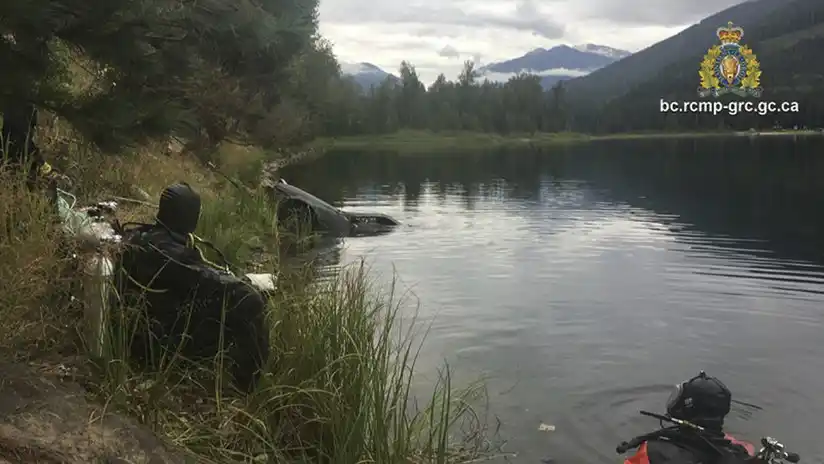 Un chico de 13 años descubrió un auto sumergido y resolvió un misterio de 27 años