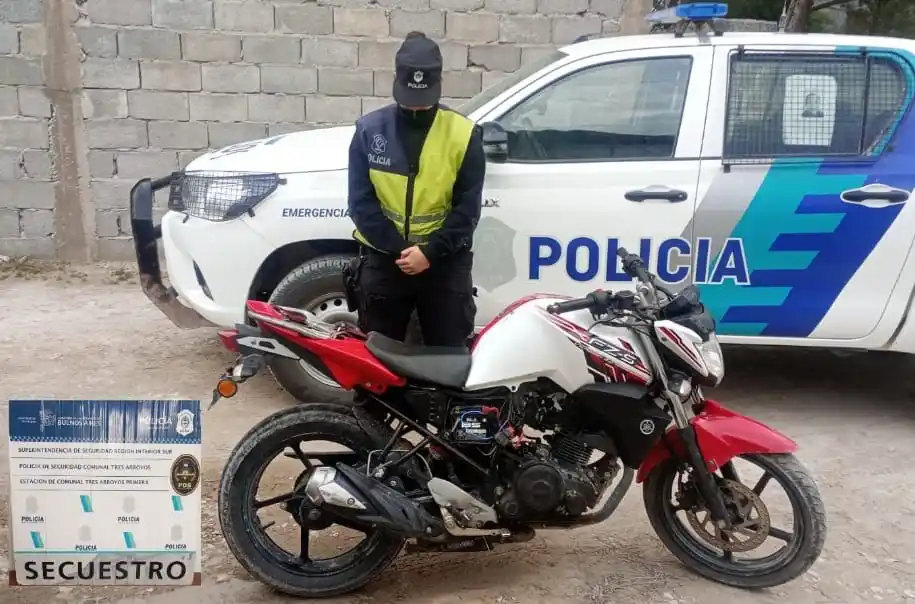 La policía de Reta encontró una moto tirada en la ruta 72