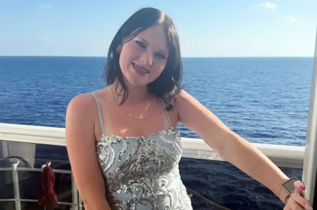 Anna Kepner fue encontrada muerta debajo de una cama e investigan si la mató su hermanastro. (Foto: Instagram/anna.kepner16).