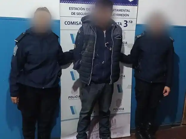 El aprehendido es un hombre de 47 años, domiciliado en Mar del Plata, que si bien no registra impedimentos legales vigentes, cuenta con un pesado prontuario.