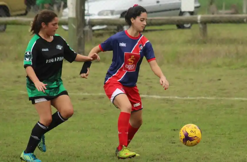 Fútbol femenino: Cadetes no dejó lugar a dudas