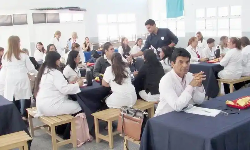 Más de 900 docentes del Nivel Primario 
participaron en el Ateneo de Alfabetización
