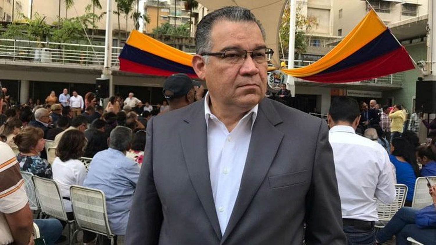 El voto resolverá la calamitosa situación del país: rector Enrique Márquez asegura que participar «no es delito»