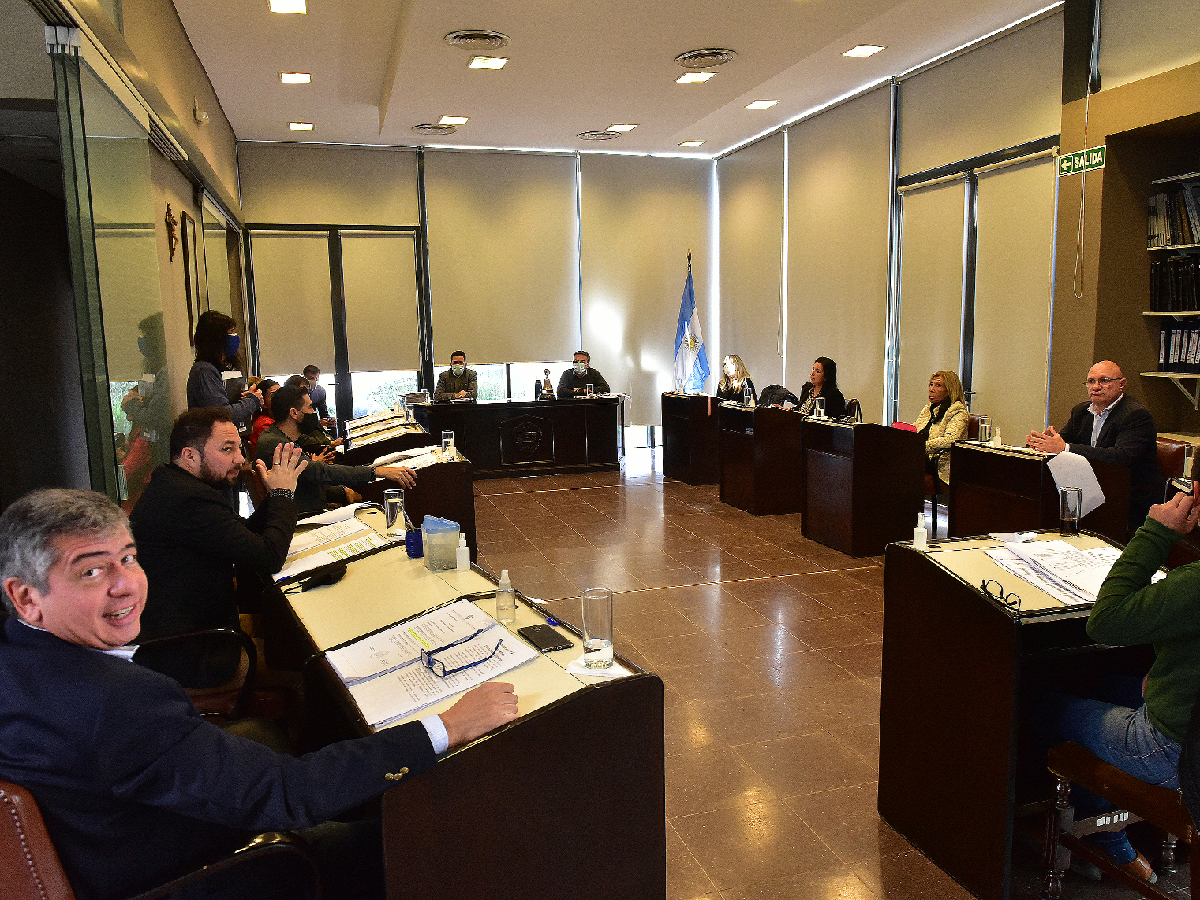“La plata se sigue fugando”: la oposición rechazó el nuevo rol de Emugas 