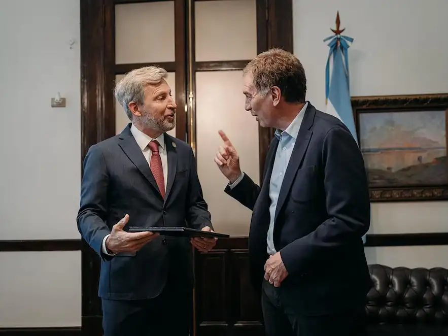 El mandatario entrerriano Rogelio Frigerio junto a Santilli.