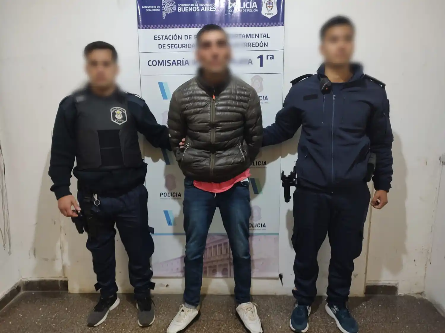 El sujeto cuenta con numerosos antecedentes, en su mayoría por robos.