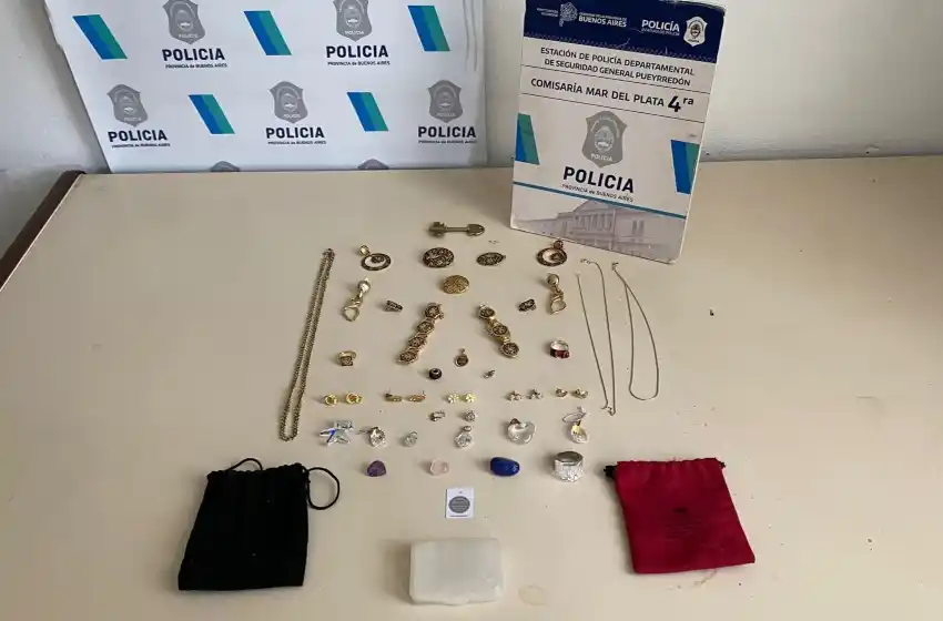 Roban joyas valiosas de una casa en Pinos de Anchorena