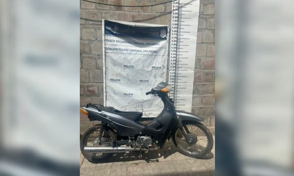 Hallaron una moto abandonada en el Paseo Público