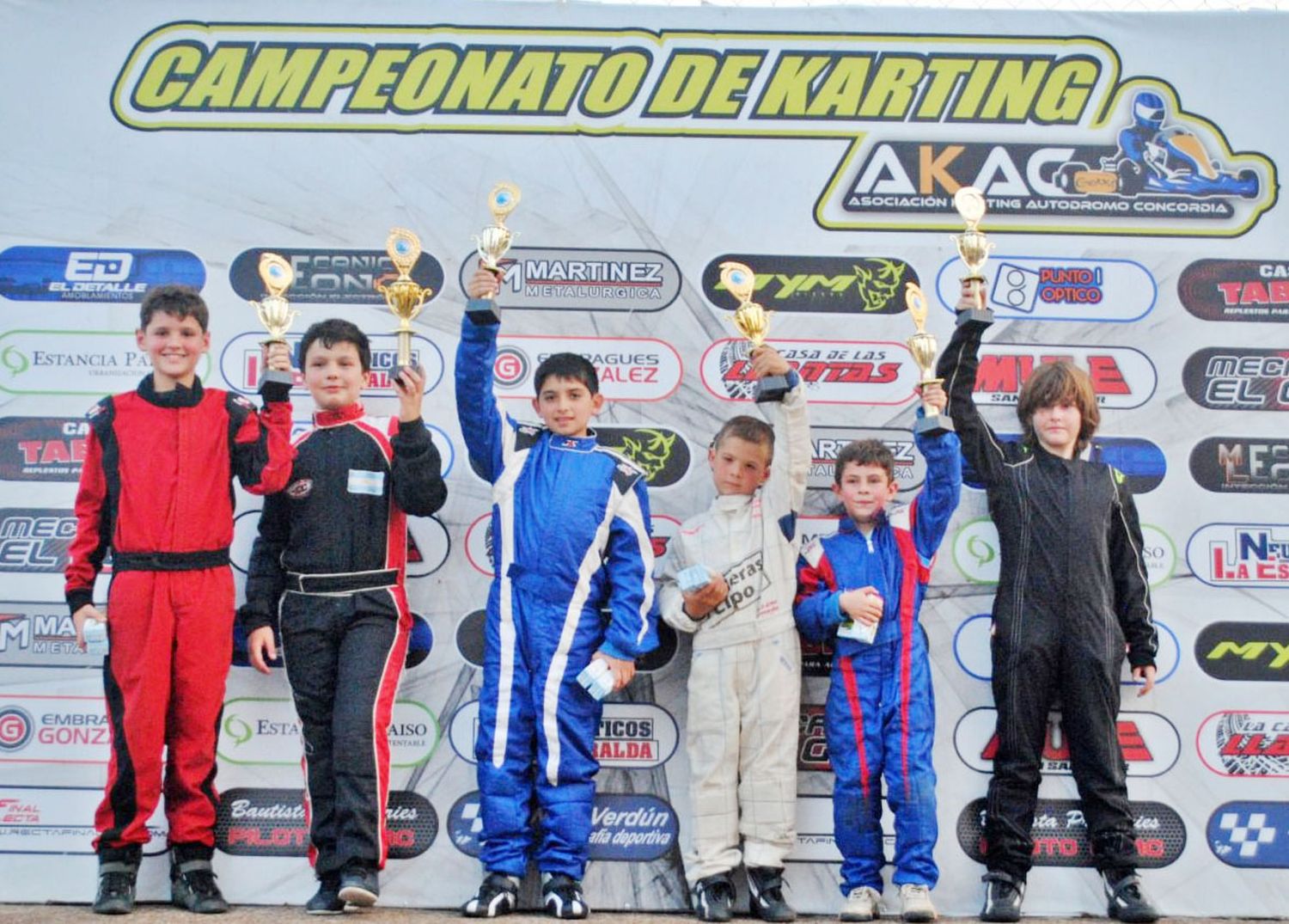 Excelentes carreras en la octava fecha del Karting