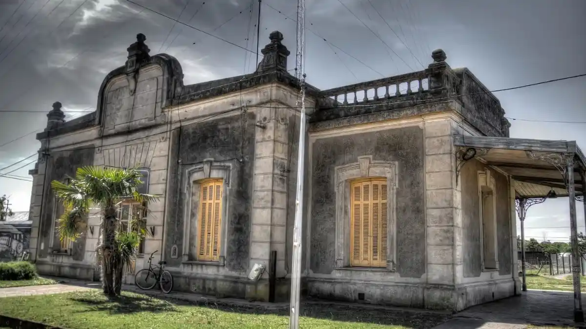 Moquehuá destaca por su cultura gaucha, la calidez de su gente y una fiesta que celebra el asado criollo como símbolo nacional.