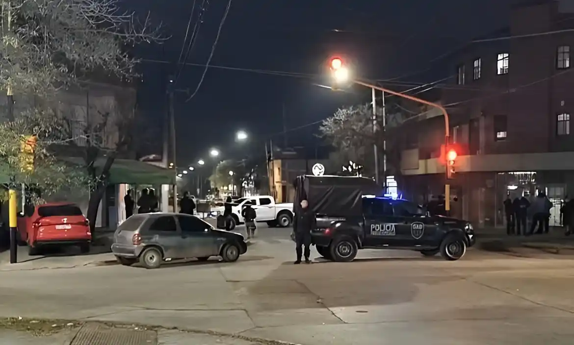 Moreno: un policía mató a la nueva pareja de su exmujer, se atrincheró por diez horas y se suicidó