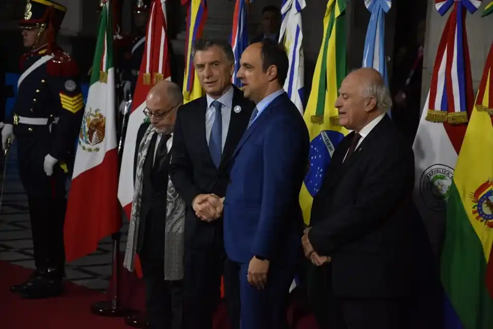 Macri recibe a sus pares en la Estación Belgrano