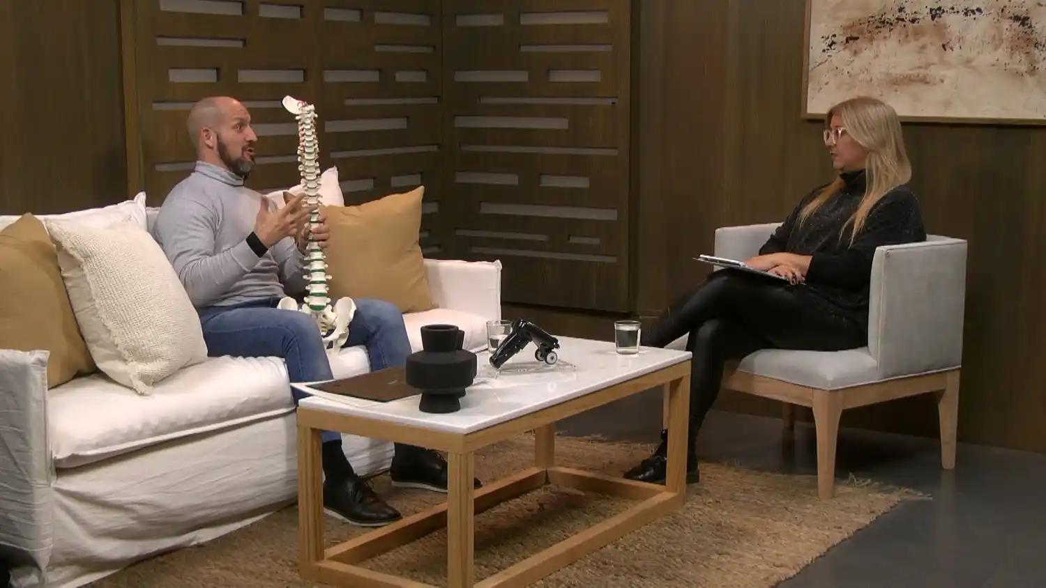 Carlos Berguerand, kinesiólogo con especialidad en Quiropraxia.