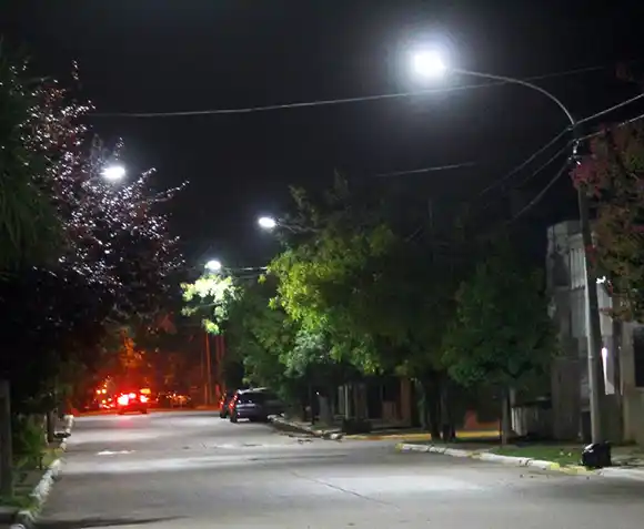 Se conocieron cuáles serán las calles a las que la Municipalidad le pondrá luces led