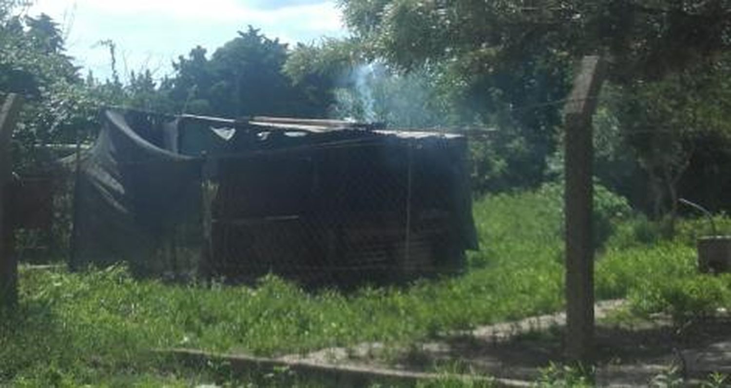 Incendio de una casilla en Güemes y 35 bis