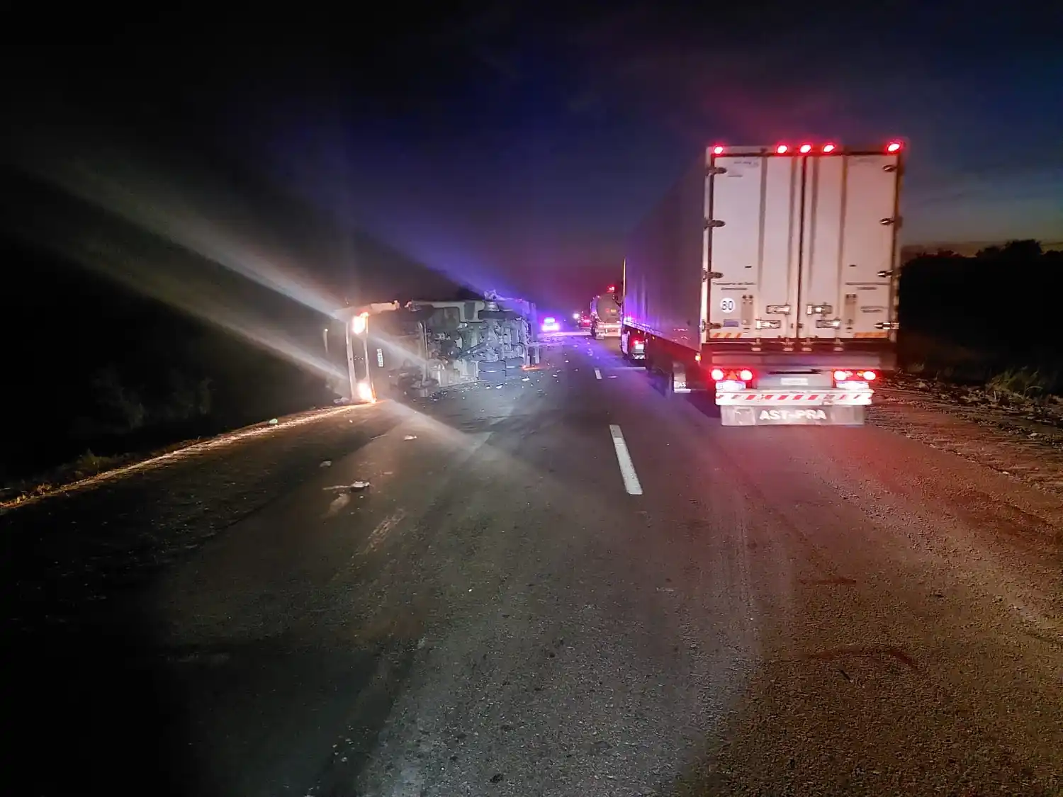 Volcó un camión en RN 11 y hay reducción de calzada